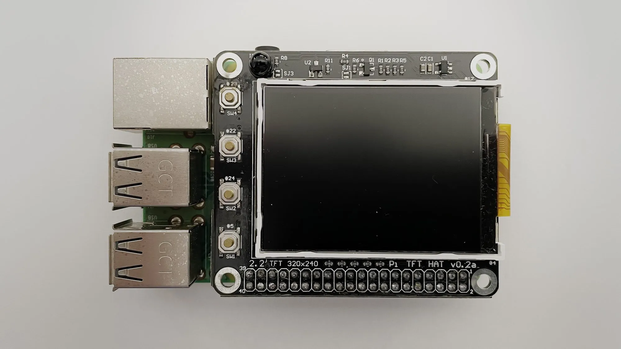 Raspberry Pi 3 con el HAT TFT de 2.2 pulgadas y seis botones, sin montar